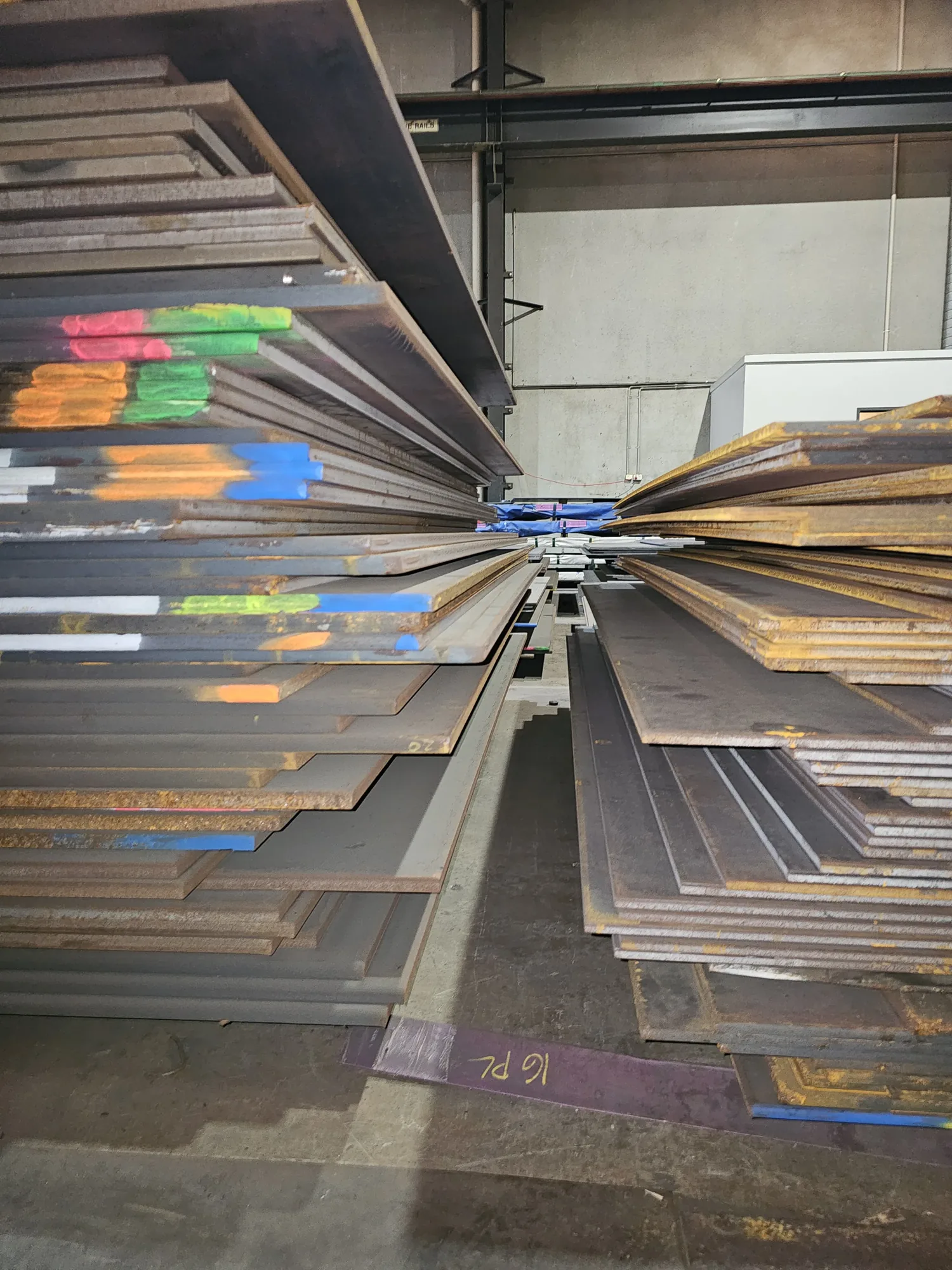 Steel plate edge detail showing thickness variety at M-Steel
